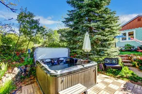 Hot Tub - Treehouse - Large Garden - Trampoline - Image 2