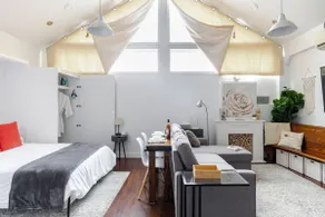 Work, Rest, Visit & Explore | Cozy Downtown Studio - Image 5