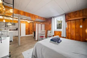 Cozy Winter Cabin Near BOS, Airport w/Parking - Image 2