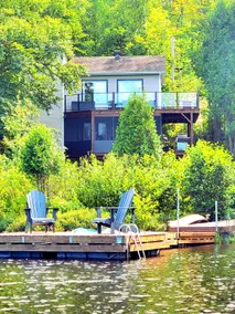 Chalet Le Chaleureux du Lac Souris • Lake & Comfort - Image 2