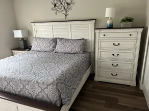 Modern Comfort &Prime Location, Golf Cart Included - Image 4