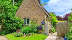 Graziers Cottage - character Cotswold cottage with inglenook, parking and pub nearby - Image 2