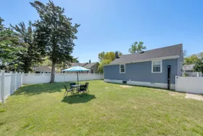 Villas Retreat | Fenced Yard · King Bed · Near Bay - Image 5