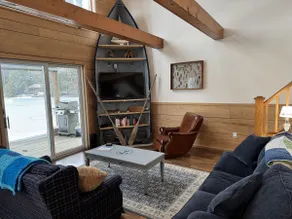 Lakefront Cottage - Dog Friendly - Image 5