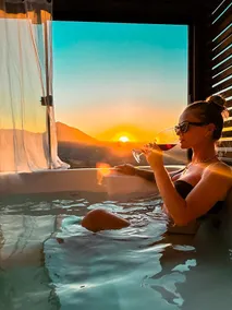 Chalet with heated pool and amazing view - Image 2