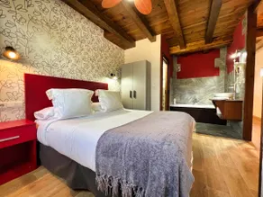 Spa Apartments in the Historic Center of the Island, Studio. - Image 2