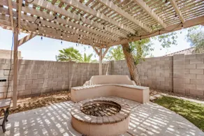 Spacious House w/ a Washer + Private Bathroom - Image 2
