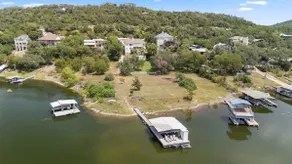 Lakefront/ Dockside at Lake Travis ATX / Fishing - Image 2