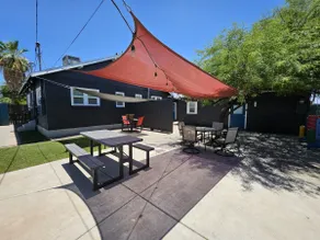 Cute & Cozy Renovated APT in the Heart of Phoenix - Image 3