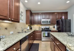 Casa Theodore Cozy Comfortable Spacious Incredibly Convenient 5 Star Location - Image 5