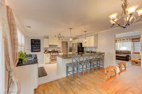 Warren House, downtown, family and dog friendly - Image 4