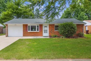 3 bedroom brick ranch for 30 day+ *NO Cleaning fee - Image 2