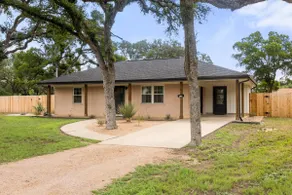 Dwntwn DRIP Bluff St Cottage & Guest House w/ SPA! - Image 2