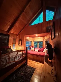 Cozy Mountain Cabin 15 min to Highlands NC - Image 3