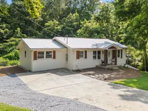Stay in Ball Ground - at ”Patti” - 3 Bed 2 Bath - Image 3