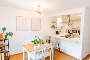 Cathedral Park townhome with Porch! - Image 4
