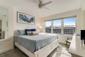 Luxury water-view condo with high-end finishes - Image 2