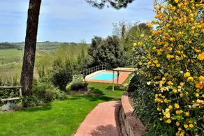 Chianti ground floor accommodation, pool with a view - Image 4