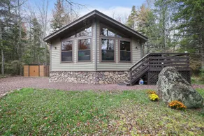Cozy Chalet/close to lake/wood stove/pets ok - Image 2