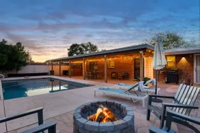 Mid-Century Oasis with private Pool - Image 2