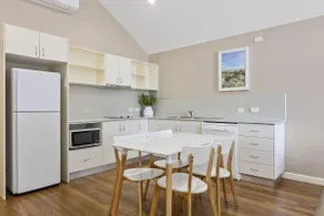 Bay View level 1 King - Image 3
