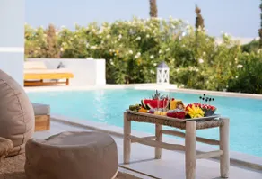 Seashell Villa - Luxury Pool Retreat - 150m Beach - Image 3