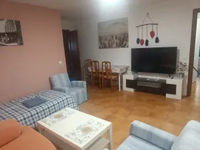 Apartment with a separate entrance in a villa - Image 4