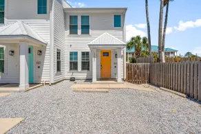 Welcome to Paradise! ~ STEPS to BEACH! ~ Sleeps 10 - Image 5
