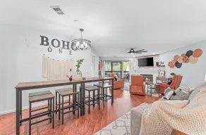 *Branson Boho 1* Gated on GROUND FLOOR FULLY REDONE 2 king beds, 2 full bath!!! - Image 2
