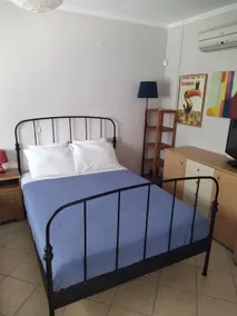 Private Little House in Lagonisi - Image 4