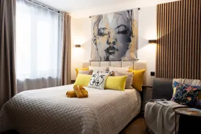 Romantic apartment with electric fireplace - Image 2