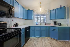 Charming 3-Bedroom Home w/ Backyard in Beaverton! - Image 3
