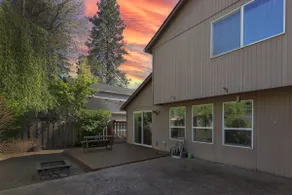 Charming 3-Bedroom Home w/ Backyard in Beaverton! - Image 5