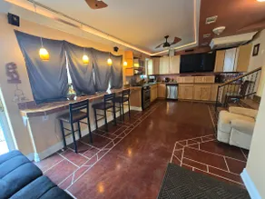 Cozy home walking distance to the beach! - Image 5