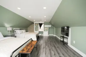Entire house, large driveway NO FEES! - Image 3