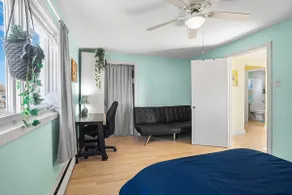 Bright & fun apartment w/ patio near Gatineau Park - Image 5
