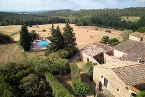 Newly renovated country house on a private estate - Image 5