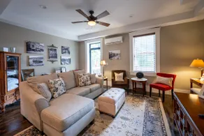 209 King Beds, River View, Deck, Parking - Image 3