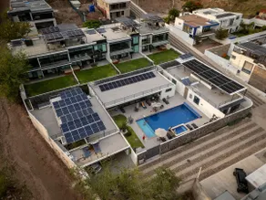 A house in a condominium with a heated pool and A/C - Image 3