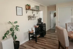 Cozy 2BR | King bed | RokuTV | Walk to Downtown - Image 3