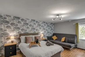 Spacious House with 3 Double Bedrooms in the Countryside - Image 4