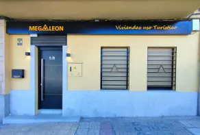 Megaleon 3, Home near Historic Center - Image 2
