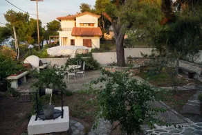 Vasilaras Hotel - Image 2