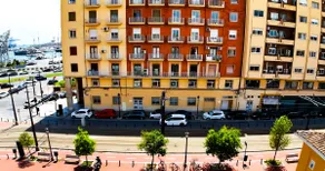 House next to the Royal Marina. Beach - Image 4