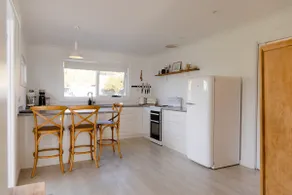 The Sea Keeper Bicheno cosy seaside cottage - Image 2