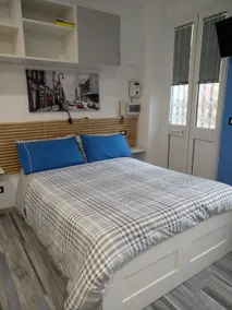 British Corner: the studio apartment with personality! - Image 5