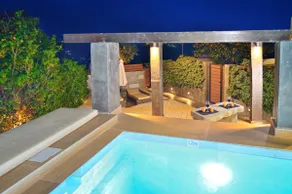 CAVE Luxury House - Image 5