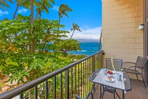 Boho Chic Oceanfront 2 Bedroom Loft on Sugar Beach - Image 2