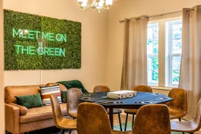 Golf Getaway! Poker Room - Indoor Golf Simulator - Pet-friendly - Image 3
