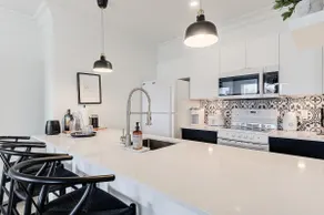 The Memphré condo with pool - Image 3